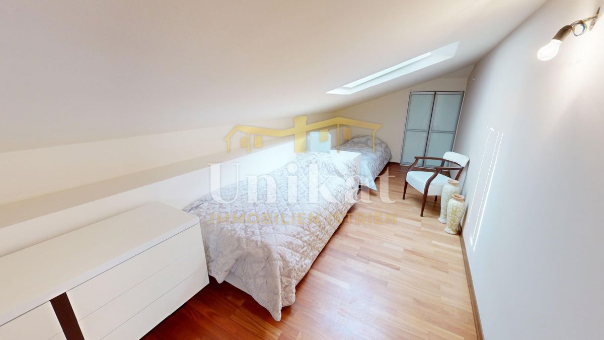 Appartamento su due piani con 4 camere da letto